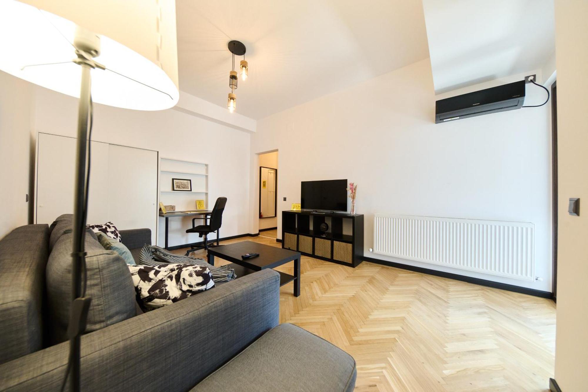 Central Old Town Oasis - Ap 6 Bukares Bagian luar foto