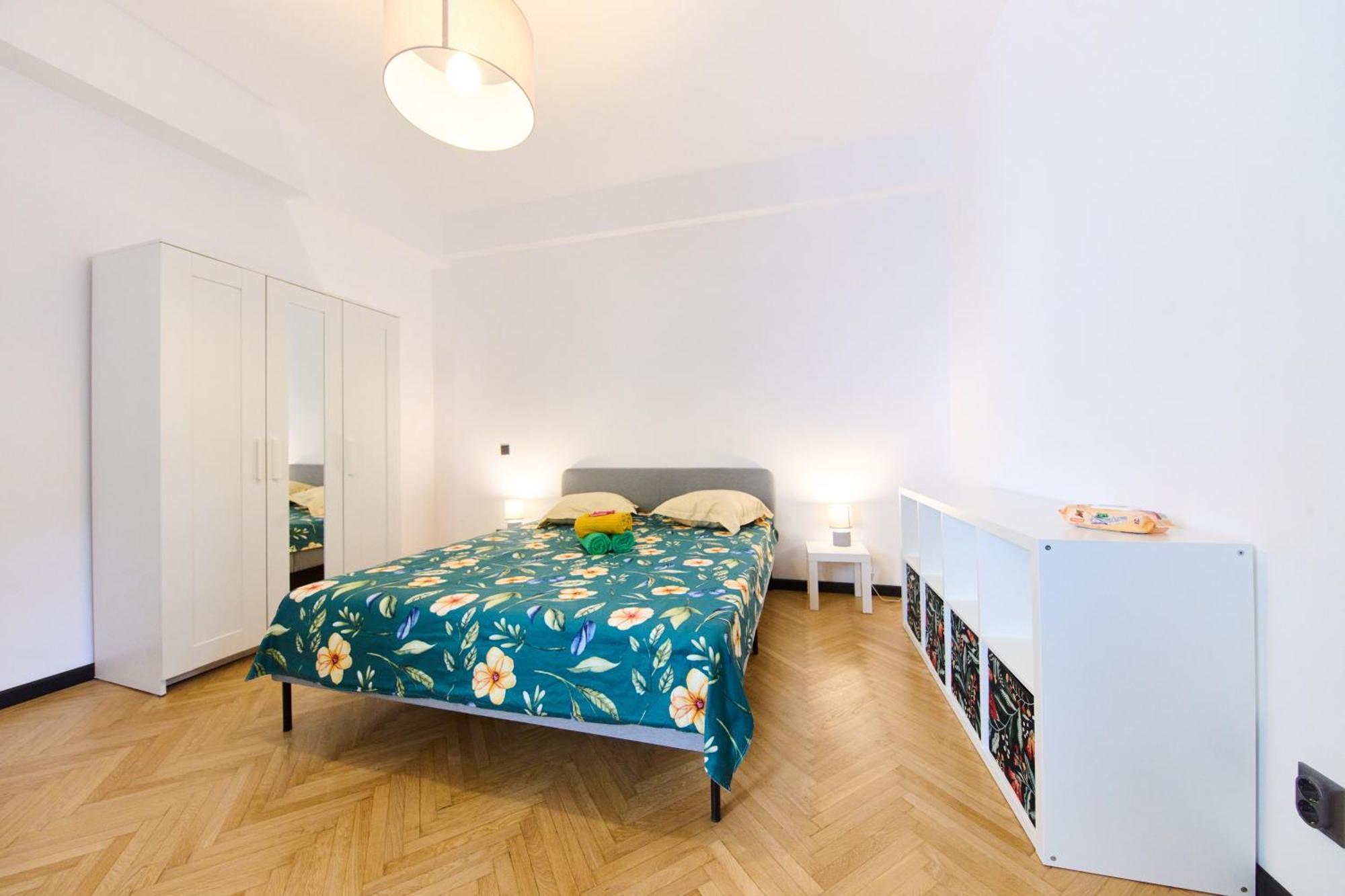 Central Old Town Oasis - Ap 6 Bukares Bagian luar foto